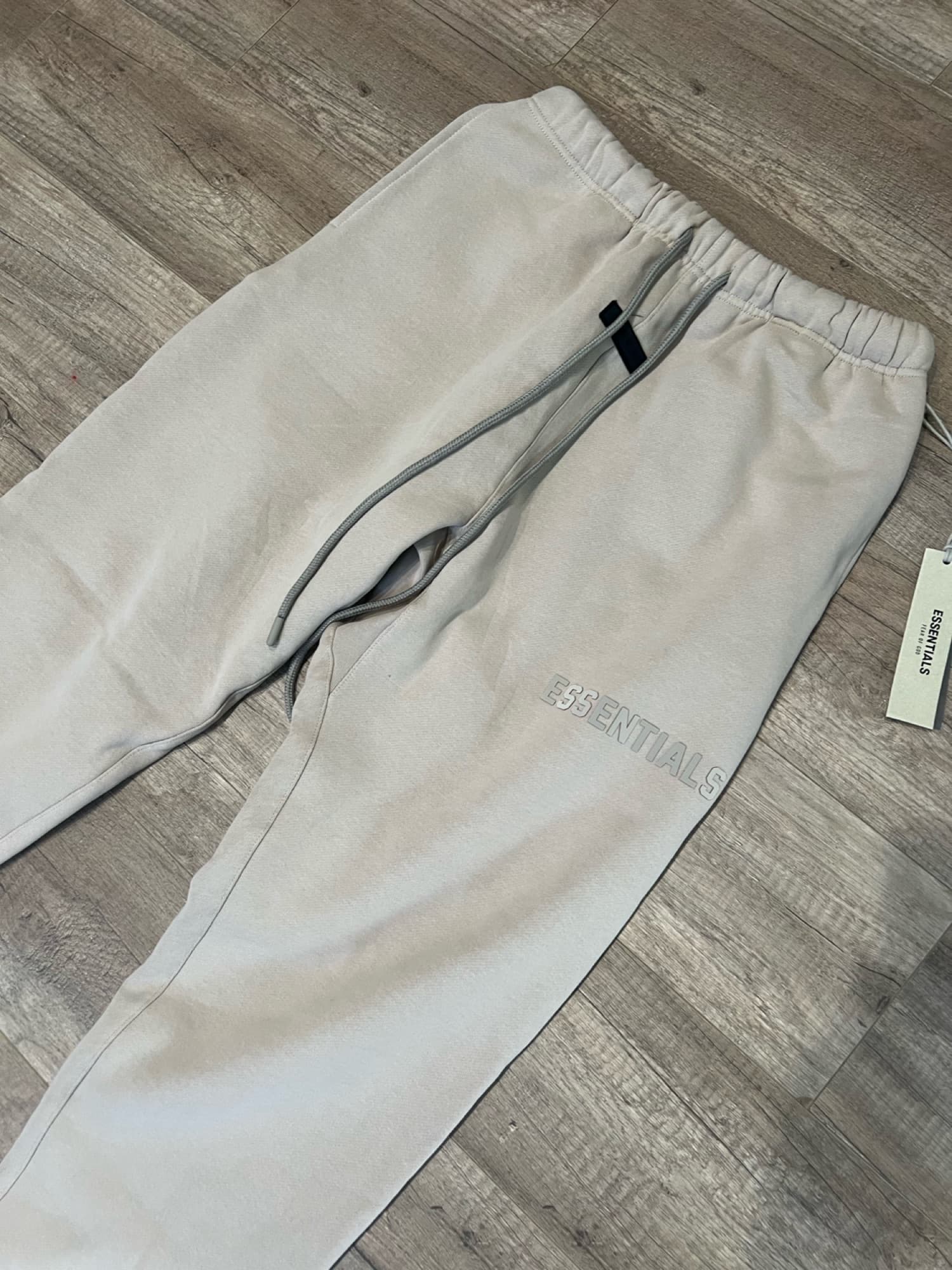 Essential Beige Sweatpant Mens medium - 1