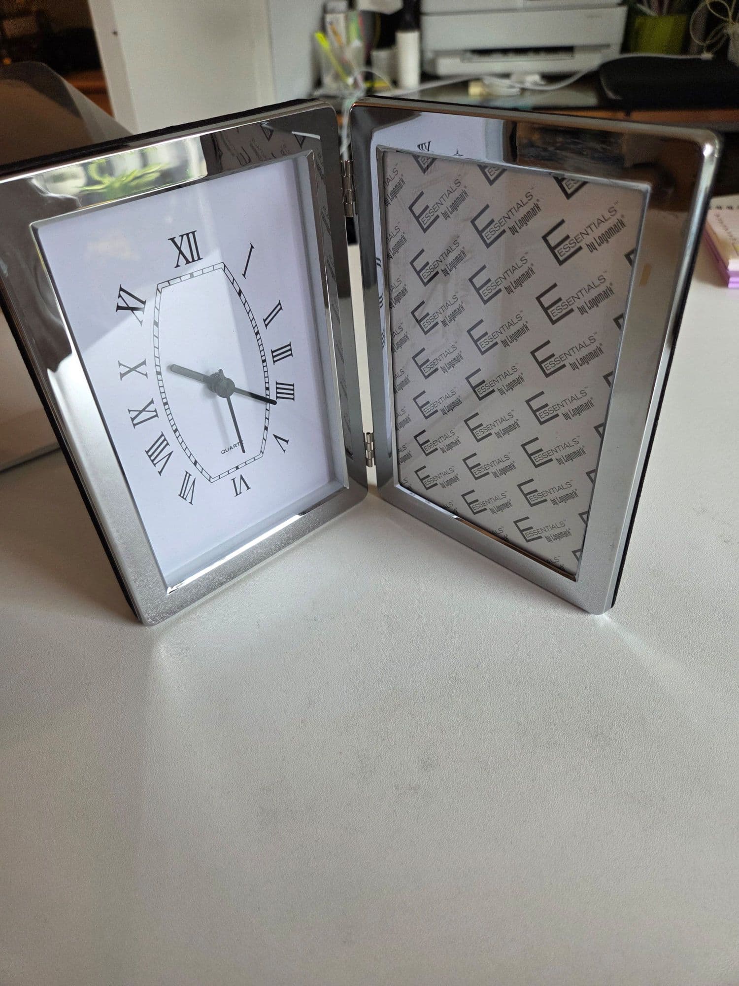 탁상용시계. 액자. - 1