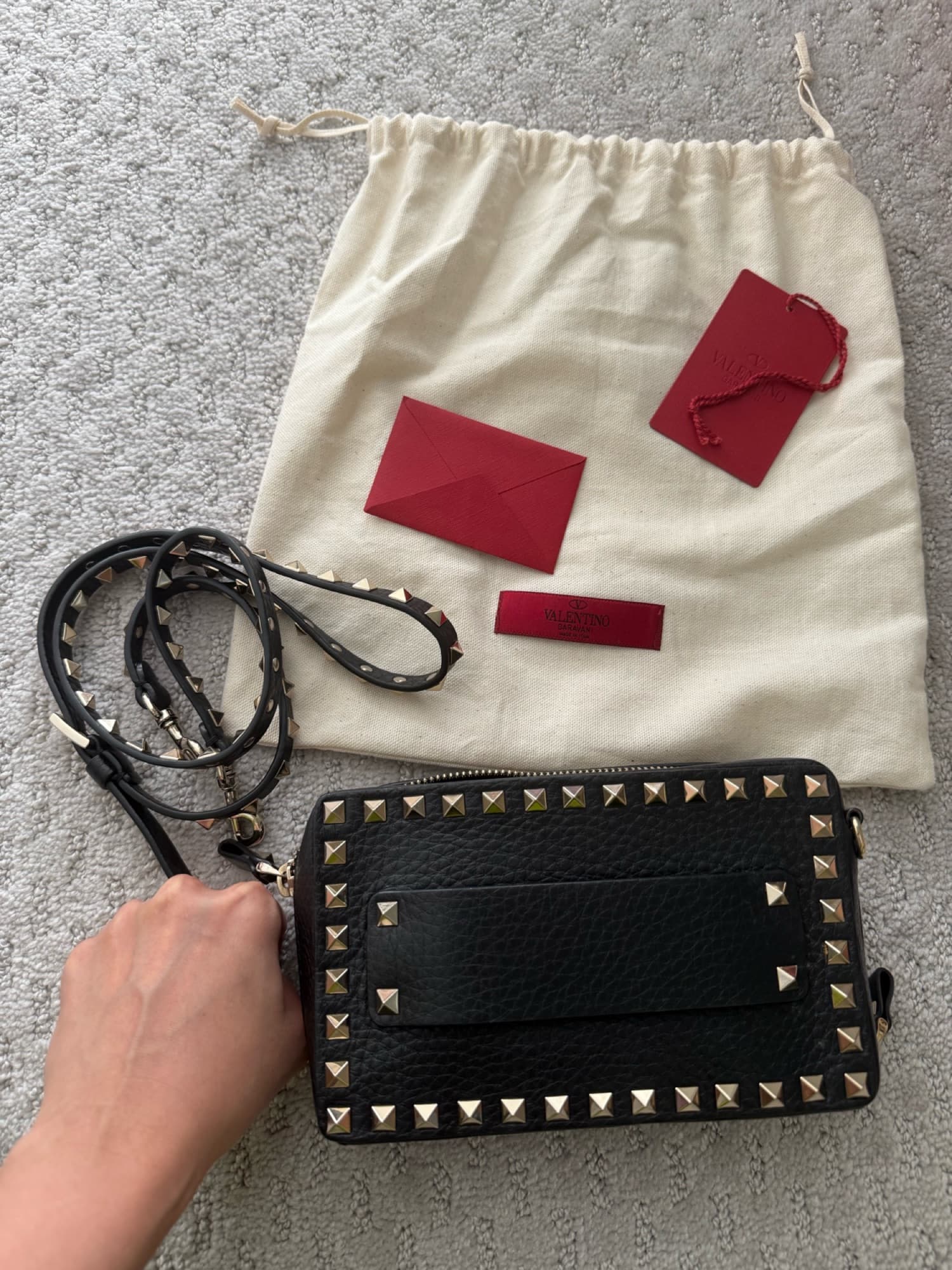 발렌티노 락스터드 스퀘어 사이드 진품 - 1