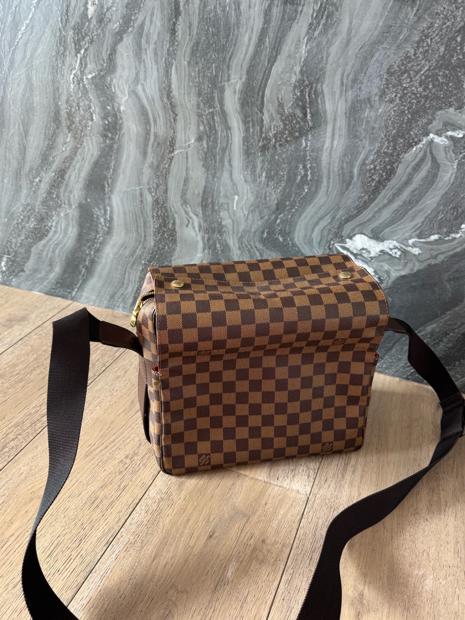 루이비통 카메라백 다미에 캔버스 백 (진품/가격내림) - 1