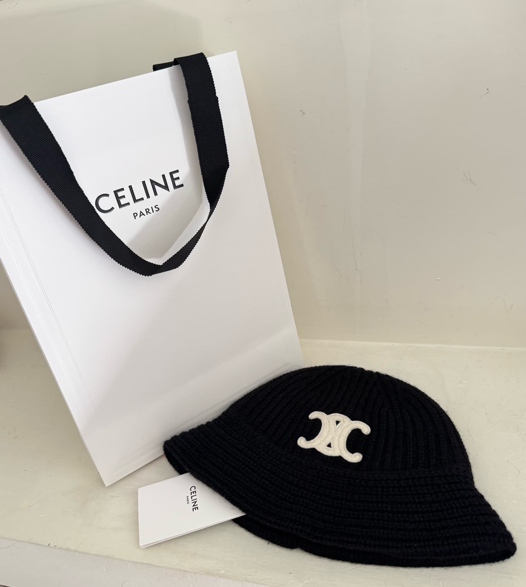 정품) 셀린 모자 택달린 새것 비니 - 1