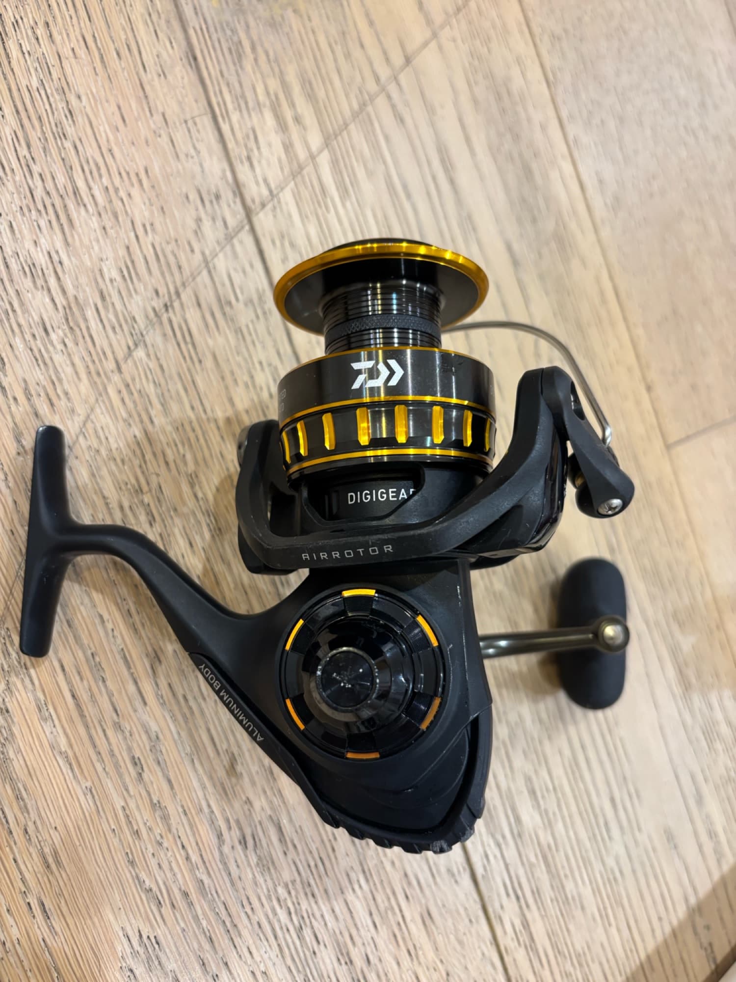 낚시 릴 Daiwa BG4500 Spinning Reel - 1