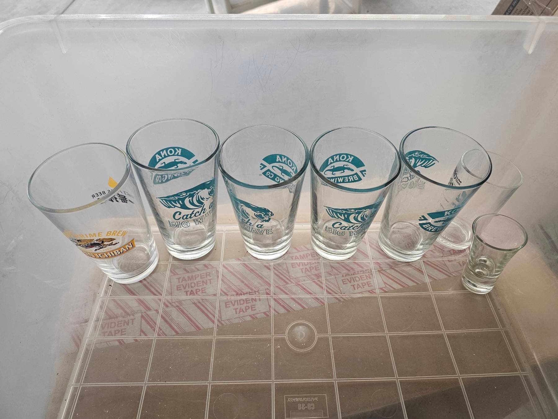 진로 소맥잔과 맥주잔들 - 1