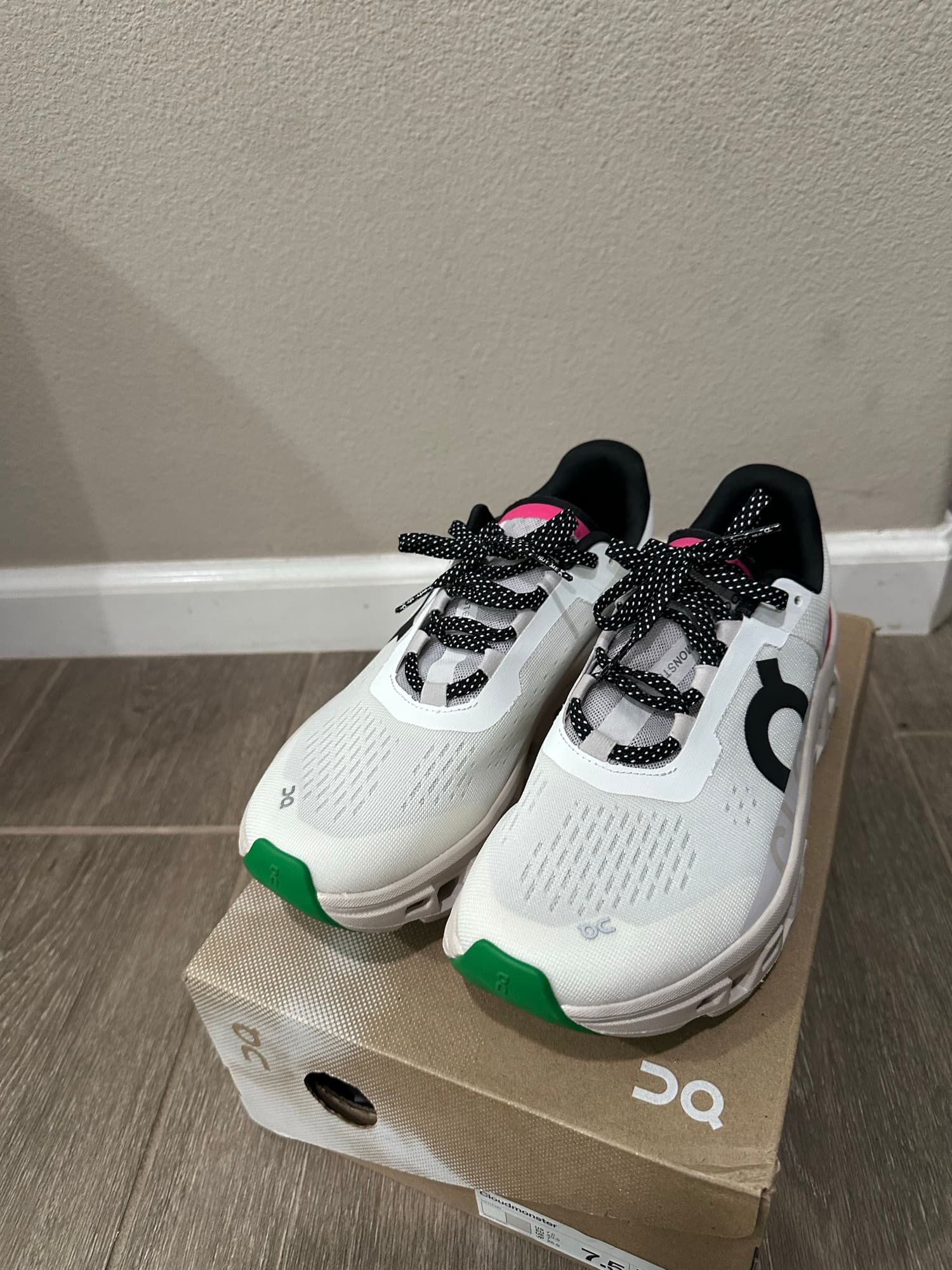 <새상품> On Cloudmonster 남성용 신발 7.5 - 1