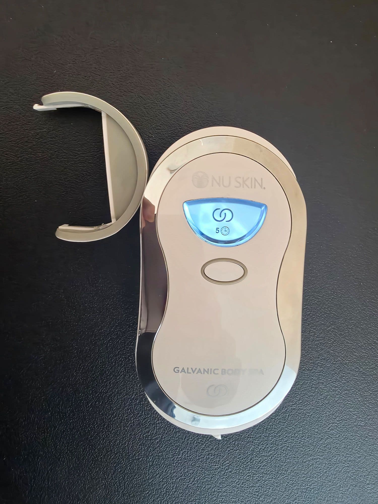 뉴스킨 바디/턱살/목/승모근 갈바닉 - 1