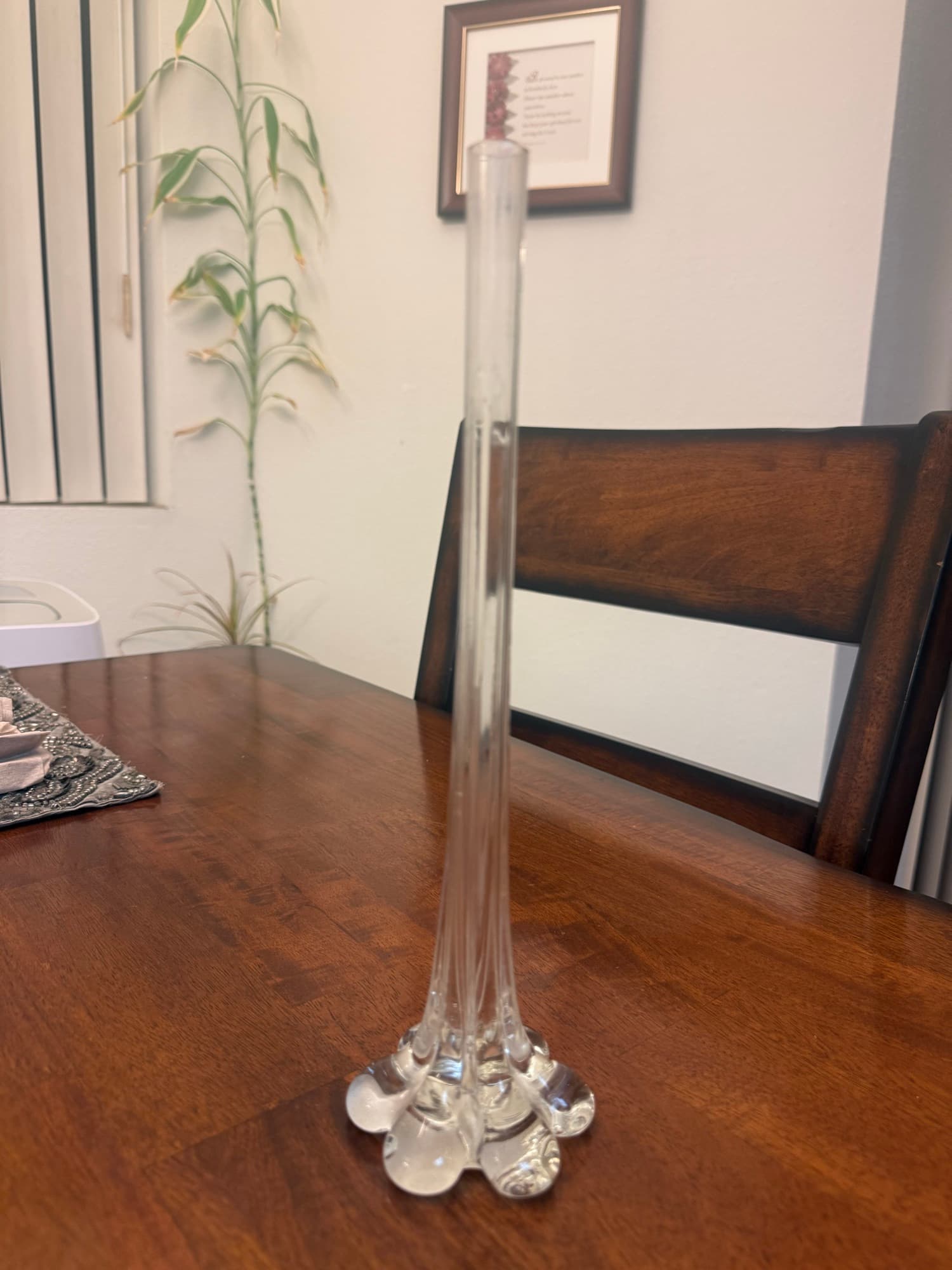 꽃 한송이 유리 꽃병 - 1