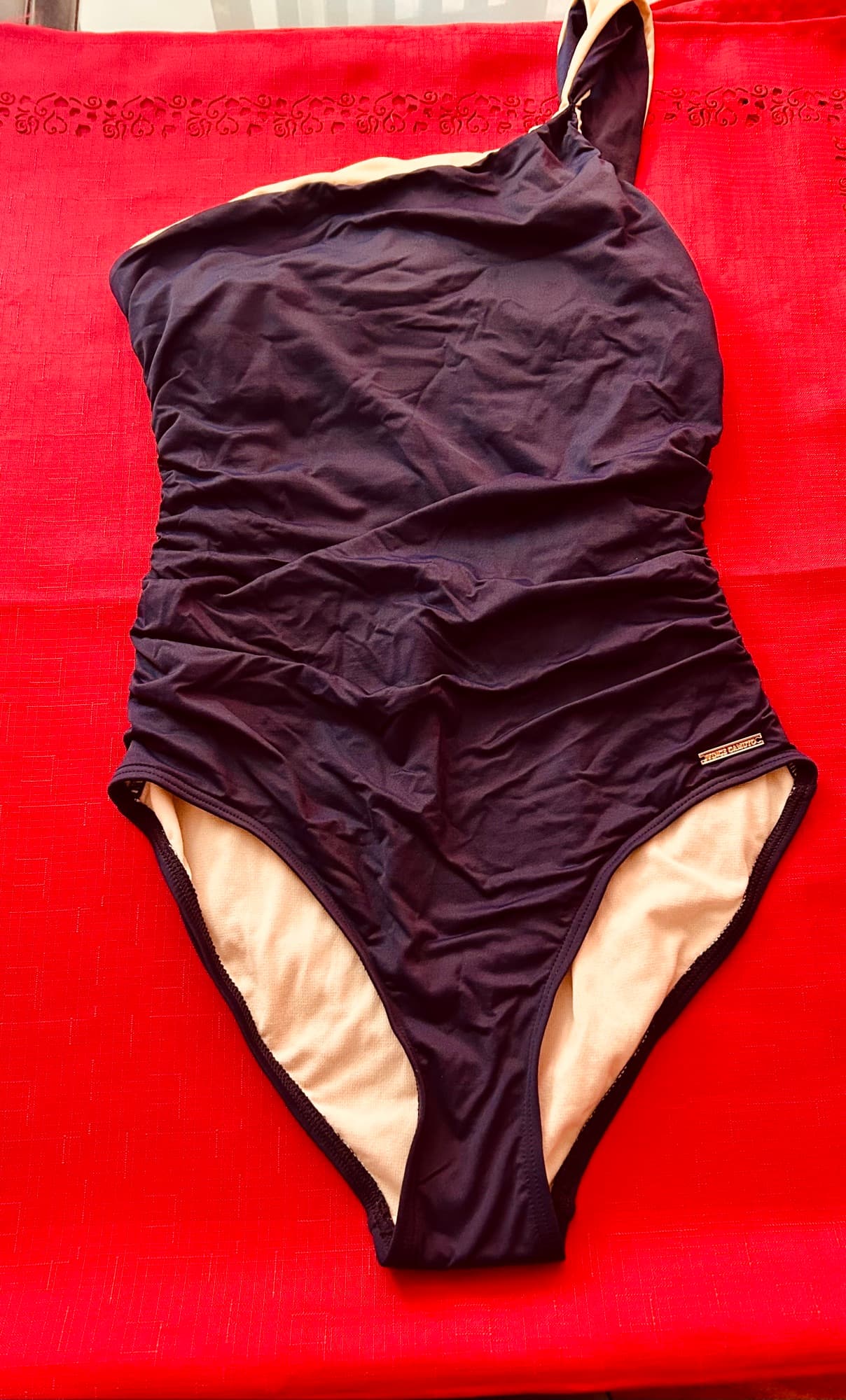 빈스 카무토(Vince Camuto) 원숄더 수영복 - 1