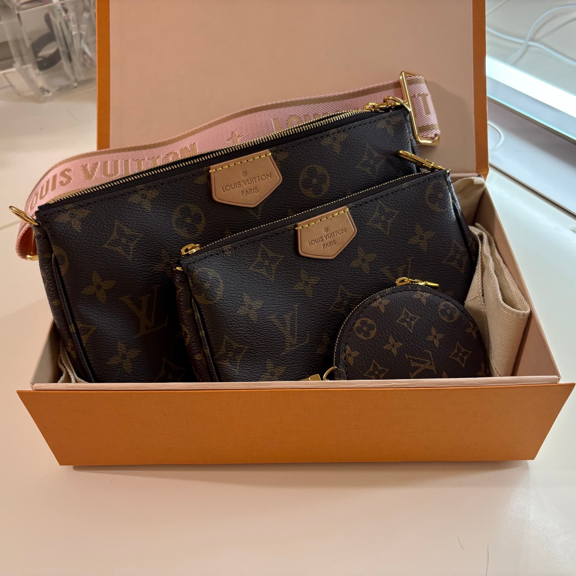 Louis Vuitton Multi Pochette Accessoires in pink - 1