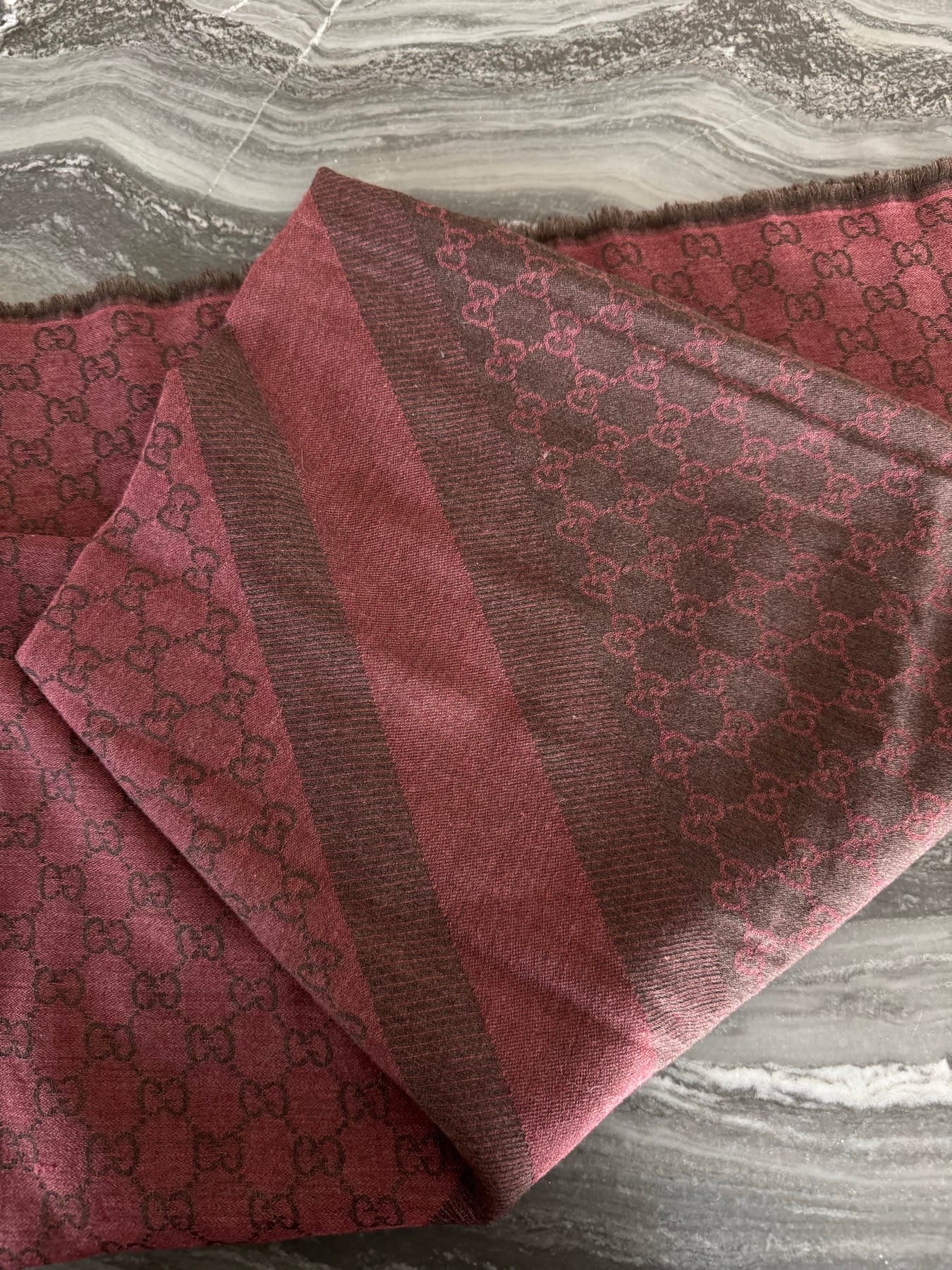 구찌 울 실크 스카프 - 1