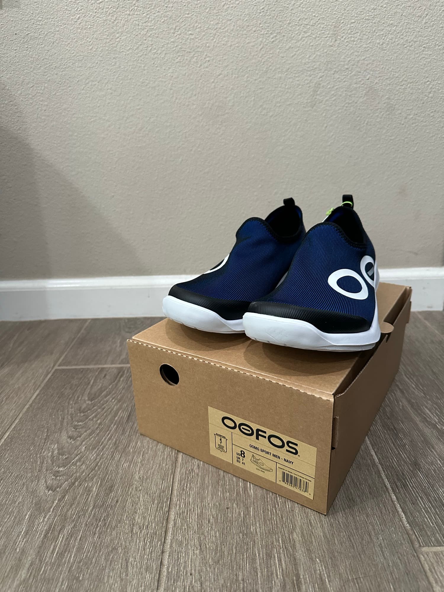 <새상품> OOFOS 00mg Sport (사이즈 8) - 1