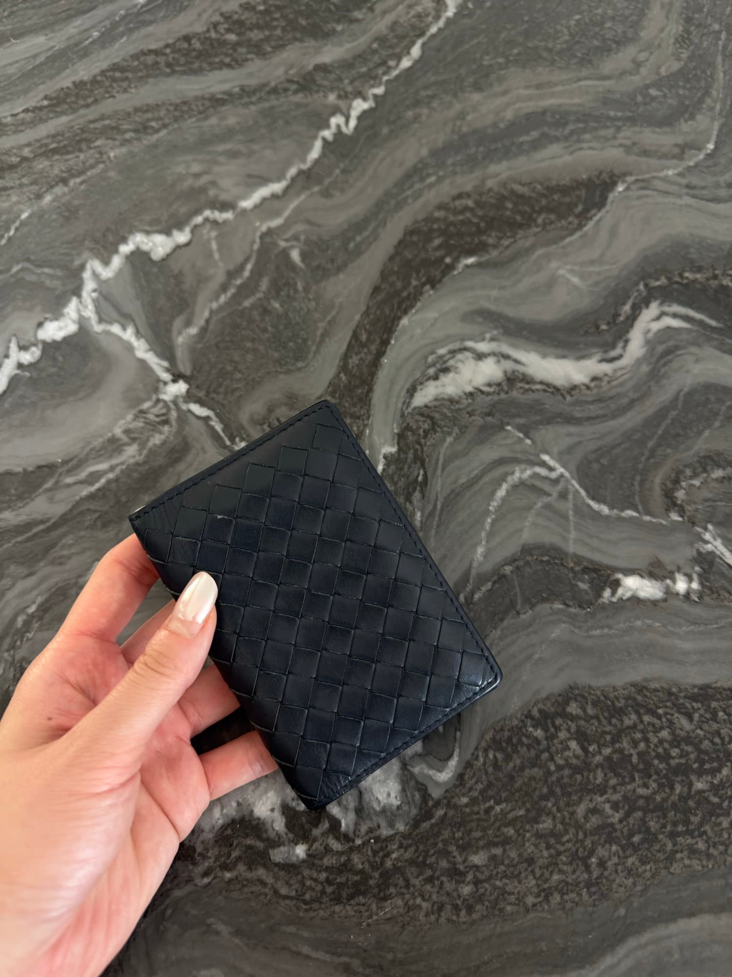 보테가 베네타 남성 카드지갑 네이비블루 - 1