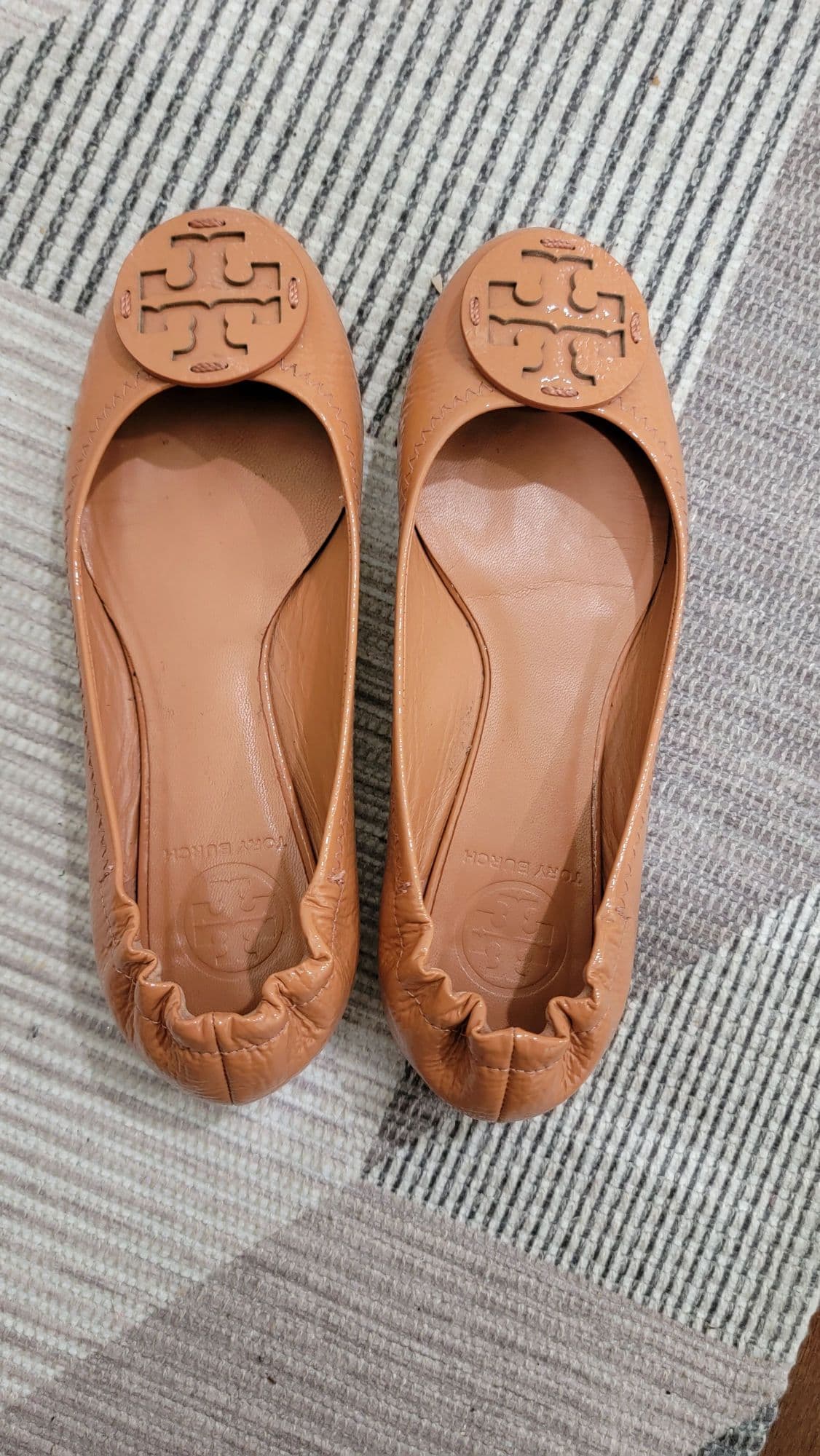 Tory birch flat. - 1