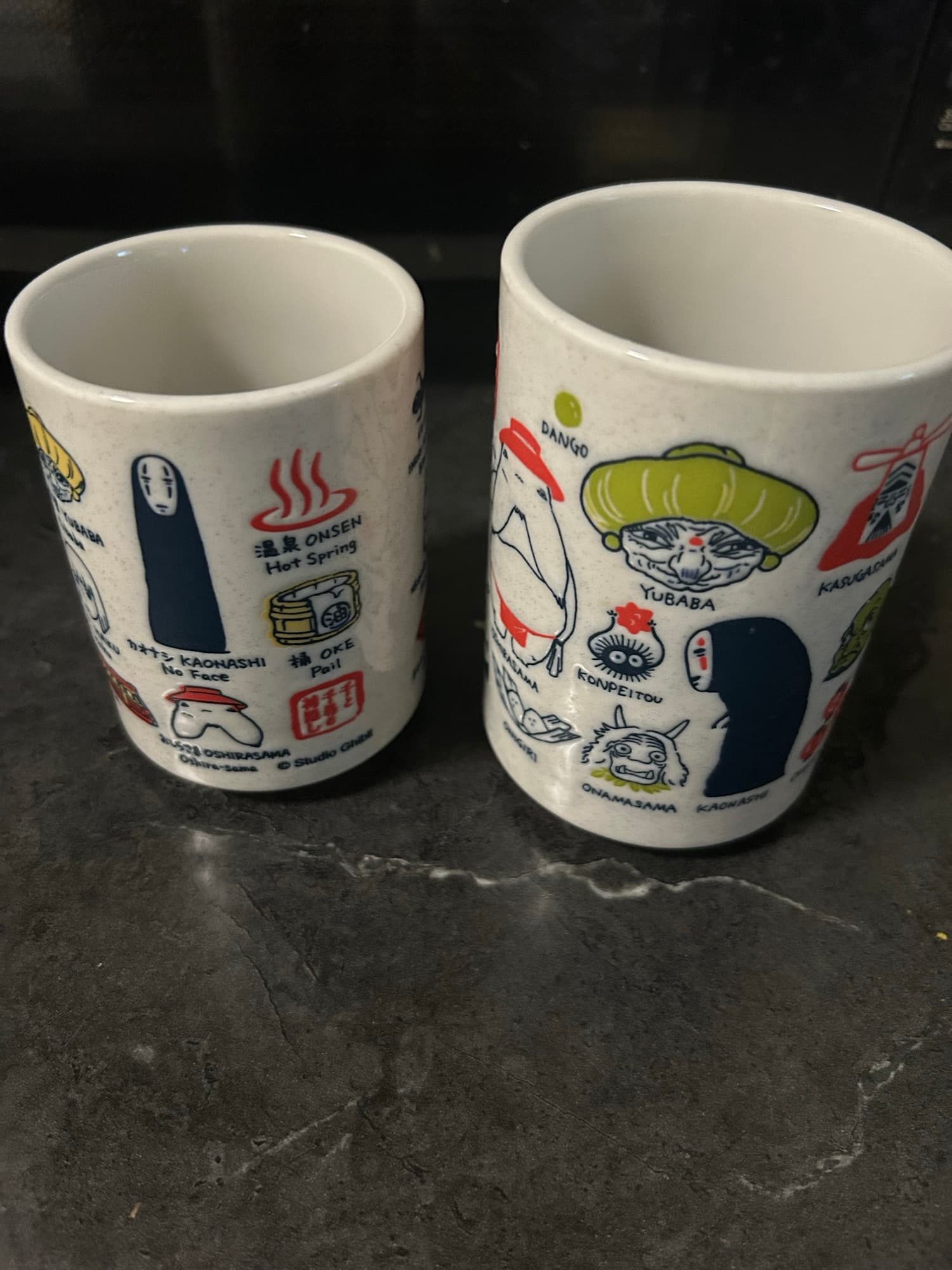 정품 센과 치히로 도자기 컵 2개 Made in japan - 1