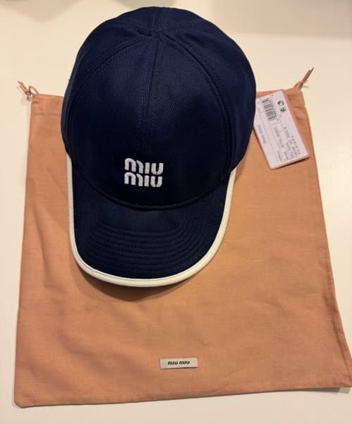 정품) 미우미우 모자