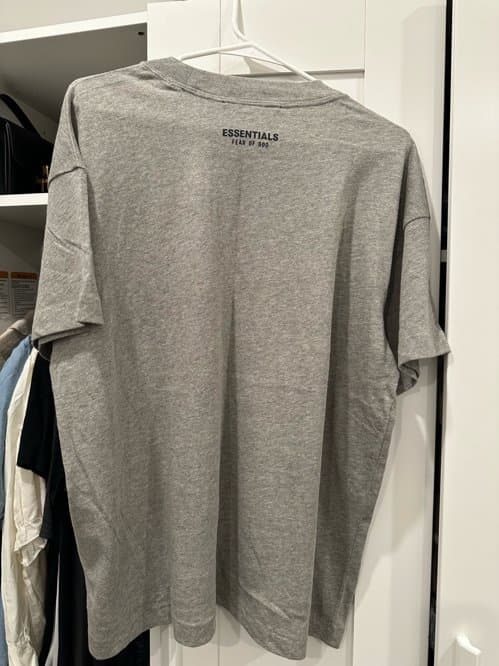 정품 새상품 Essentials fear of god t-shirt (grey, black)