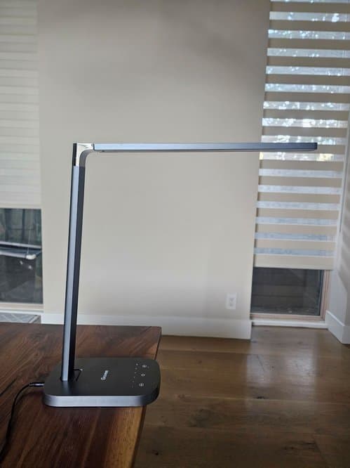 모던한 디자인 데스크용 스탠드 조명 램프