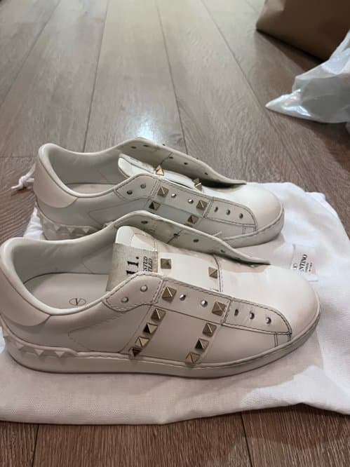 Valentino stud sneaker 사이즈36.5