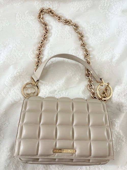 Naked Wolfe Quilted Shoulder Bag – Light Beige (정품)