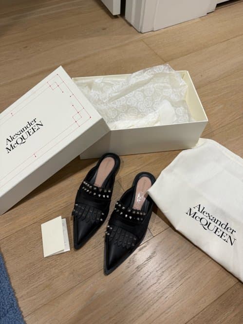 알랙산더 맥퀸 가죽 정품