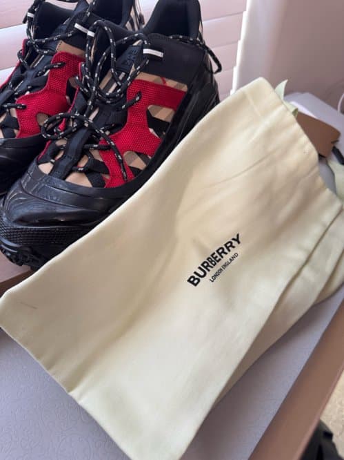 BURBERRY SHOES