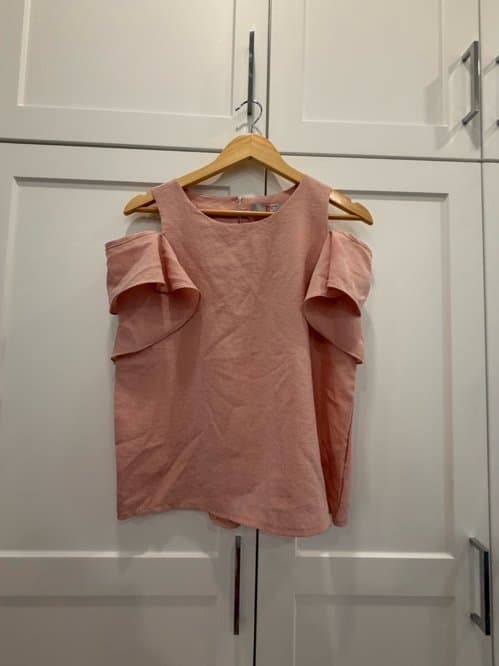 옷장정리 (한국옷) - 에잇세컨즈 오프숄더 블라우스