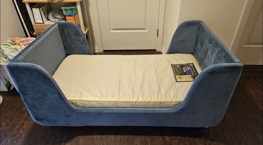 Toddler Bed and Mattress 토들러 침대 및 매트리스 팝니다!