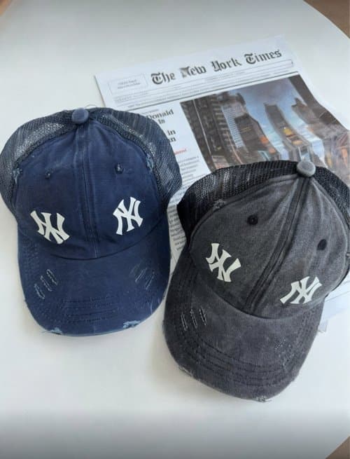 (새제품)남녀공용 NY 로고 메쉬 볼캡 (2컬러) 힙한 무드 가득! 워싱과 유니크한 메쉬 캡