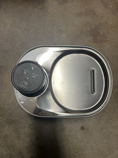 Water fountain for cat