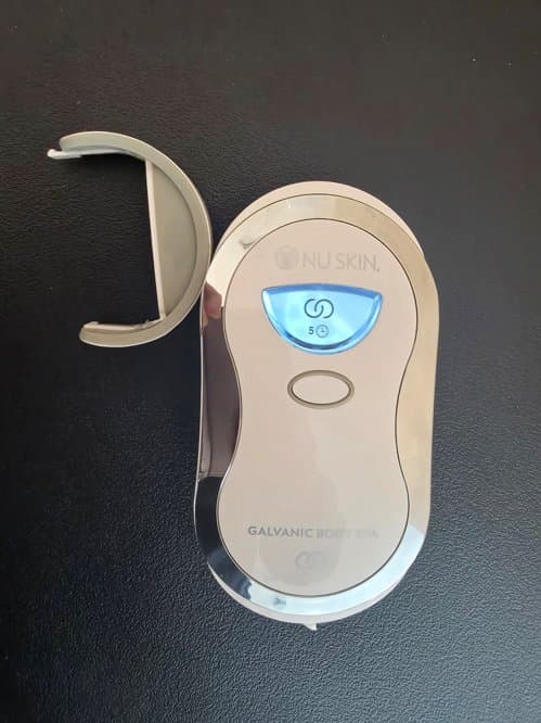 뉴스킨 바디/턱살/목/승모근 갈바닉