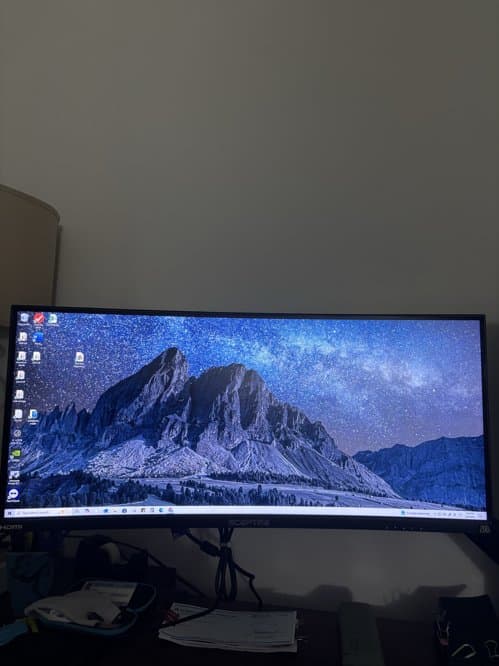 30“ curved monitors