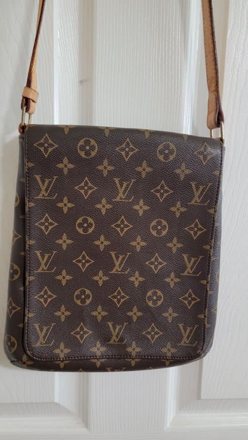 LV cross body bag ( 가품)