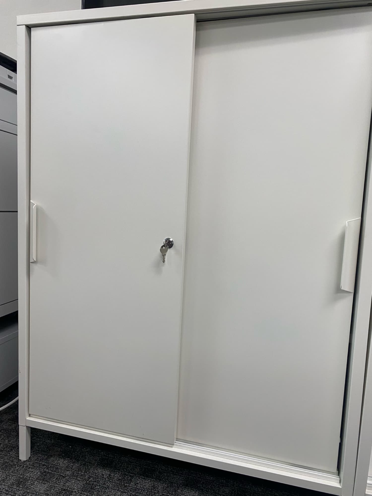 이케아 캐비넷 - 1