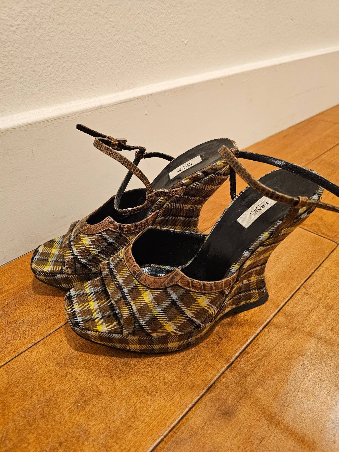 프라다 wedge heels (정품) - 1