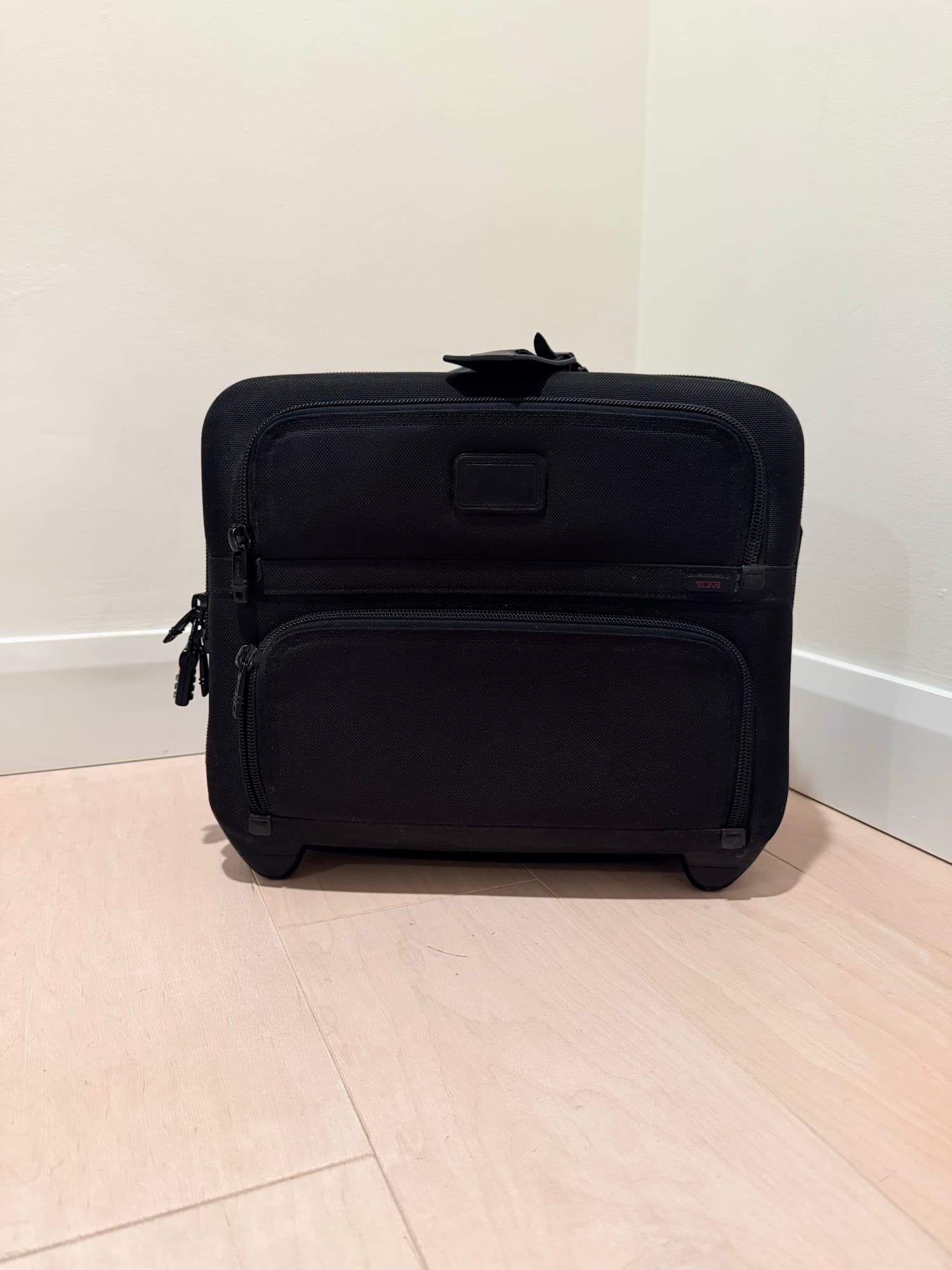 투미 TUMI 롤링 노트북 브리프케이스 블랙 - 1