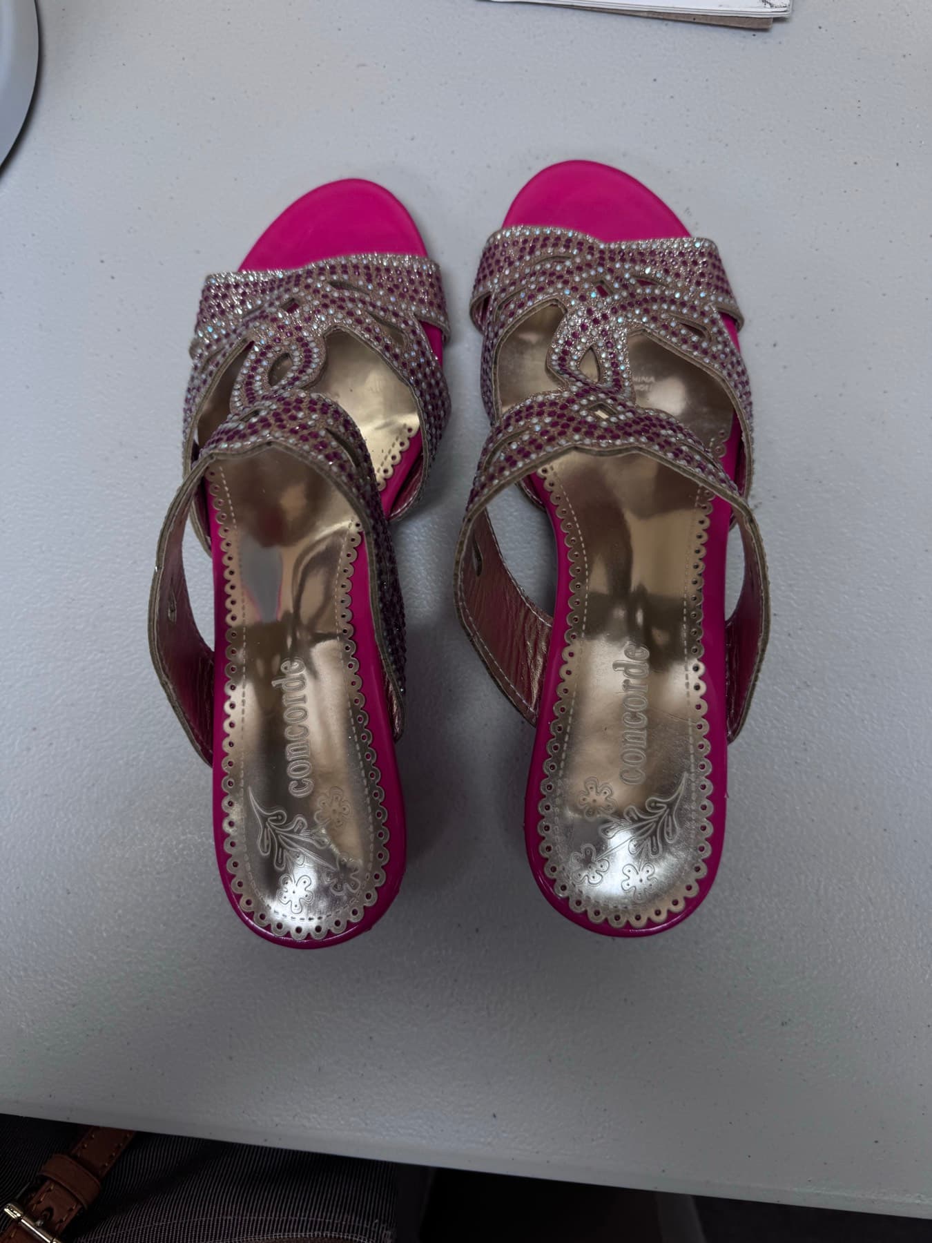 예쁜 반짝이 구두 - 1