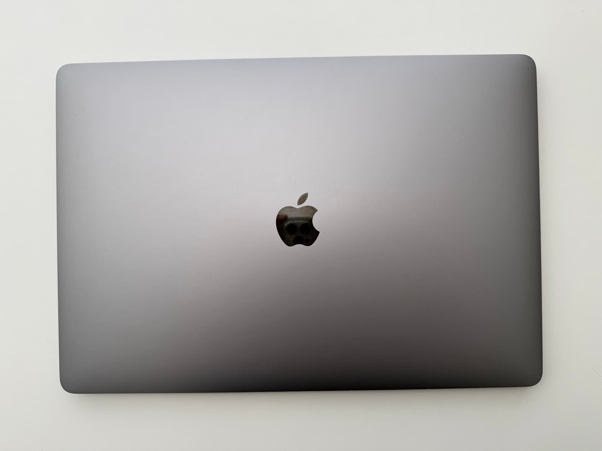 MacBook Pro - 15 inch 2019 - 1